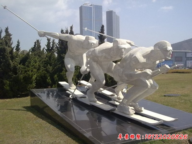 不锈钢滑雪的人物雕塑