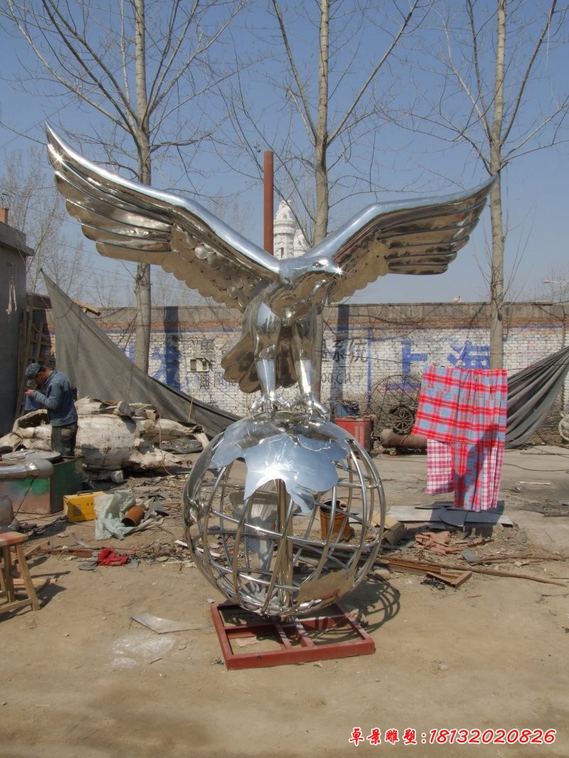 企业不锈钢展翅的老鹰雕塑