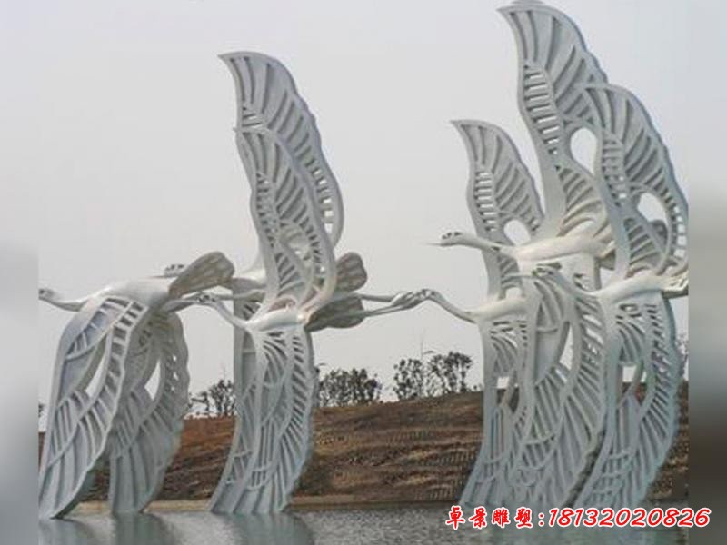 不锈钢抽象飞翔的仙鹤雕塑
