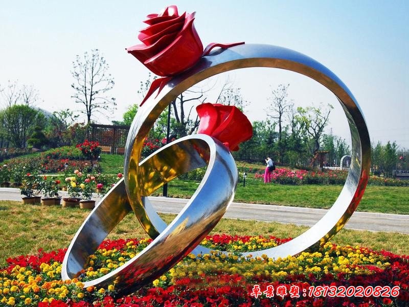 不锈钢公园玫瑰花戒指雕塑