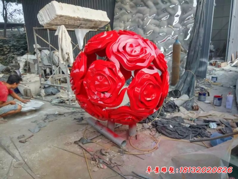 不锈钢玫瑰花镂空球雕塑