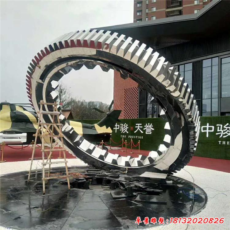 不锈钢齿轮抽象雕塑
