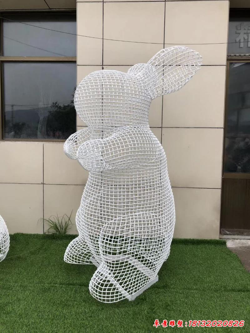 不锈钢镂空兔子雕塑 (2)