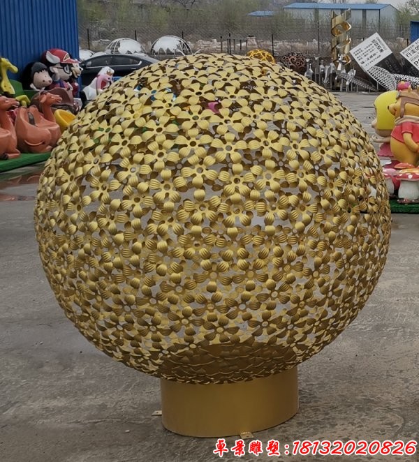 不锈钢花形圆球雕塑