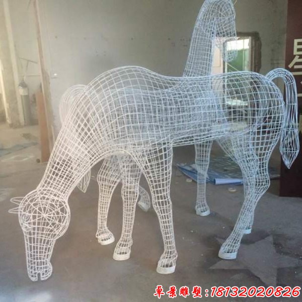 低头镂空鹿不锈钢雕塑