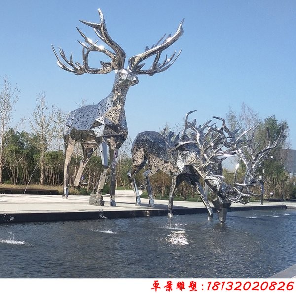 公园不锈钢几何鹿喝水雕塑