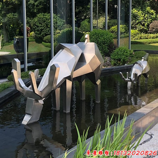 草坪不锈钢抽象几何鹿雕塑 (3)
