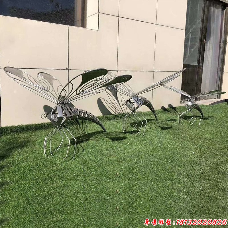 草坪不锈钢镂空蜻蜓雕塑