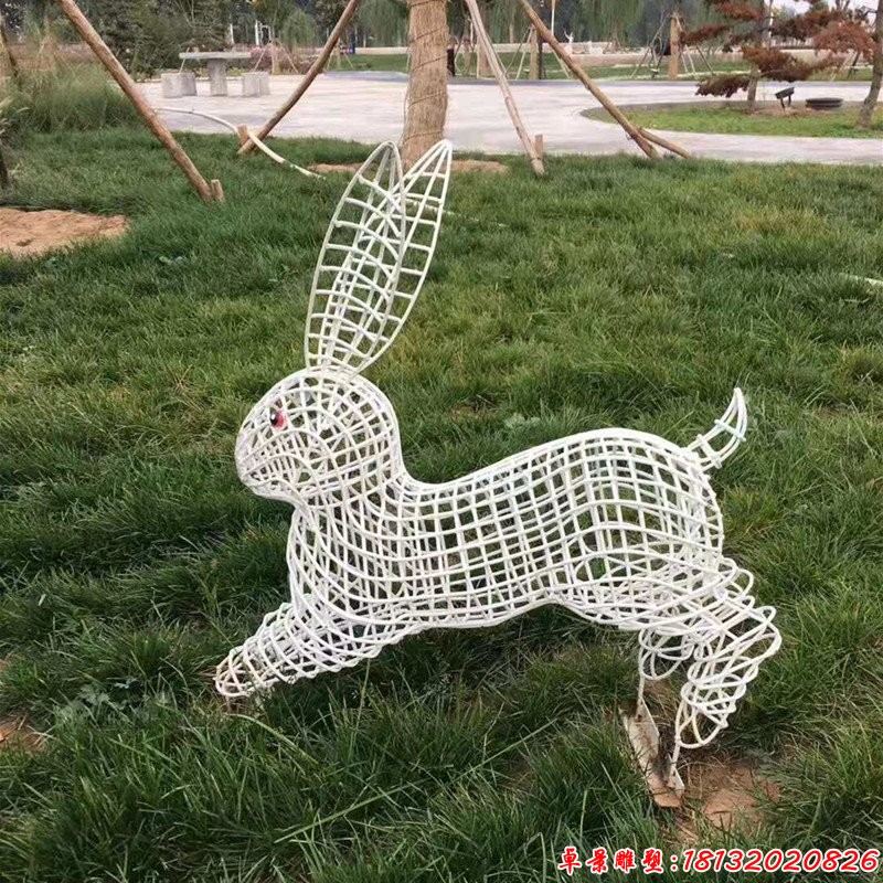 不锈钢跳跃的镂空兔雕塑