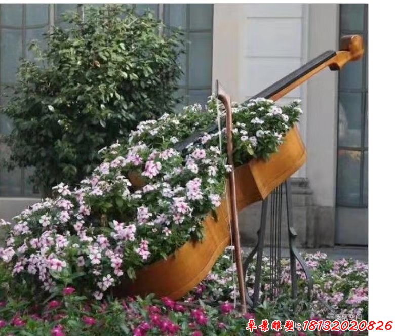 不锈钢大提琴花盆雕塑 (3)