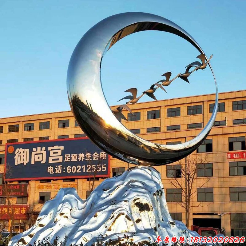 不锈钢飞越高山的天鹅雕塑