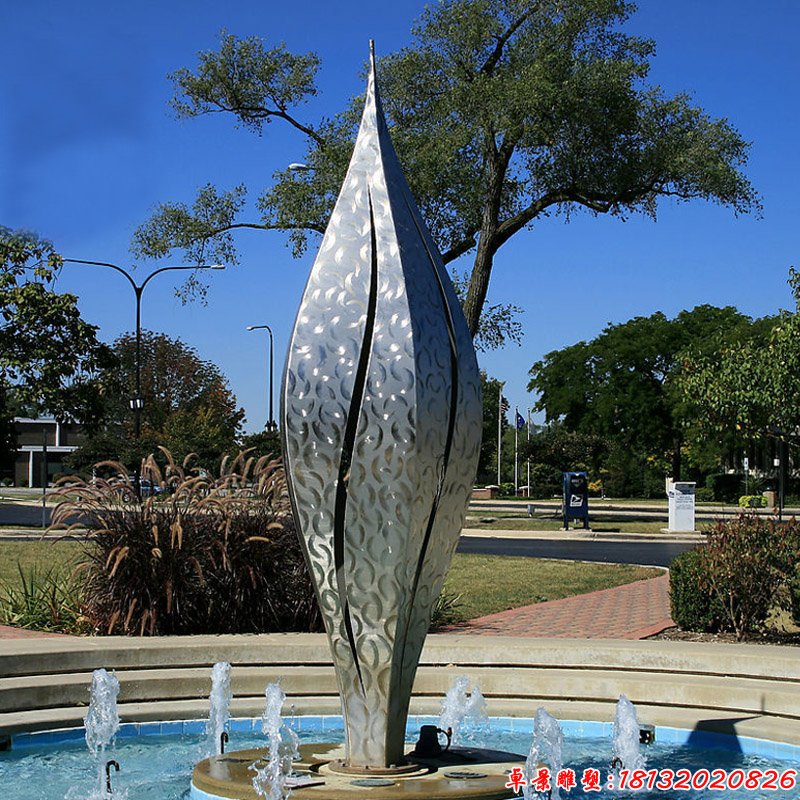 不锈钢抽象花苞，公园景观雕塑