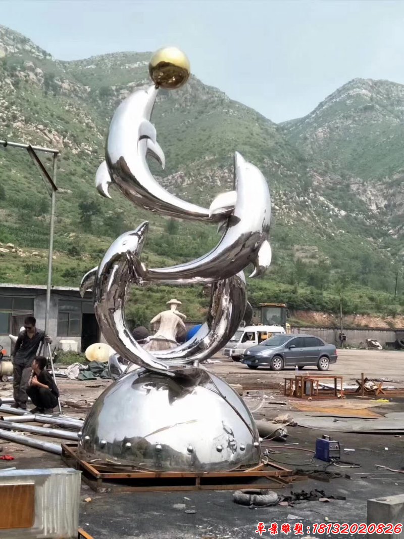 不锈钢海豚顶球雕塑 (2)