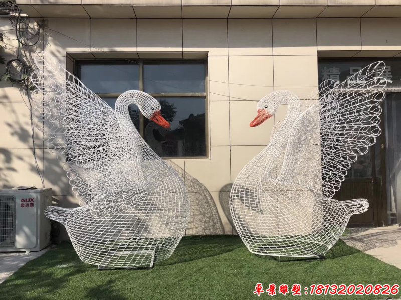 不锈钢镂空天鹅雕塑 (3)
