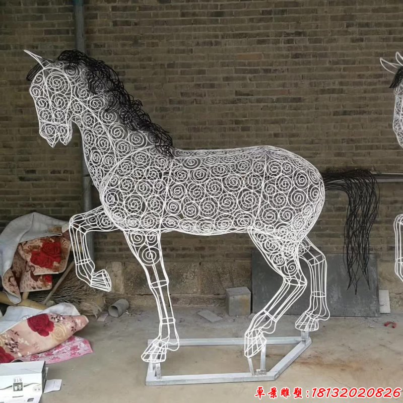 不锈钢镂空马摆件雕塑