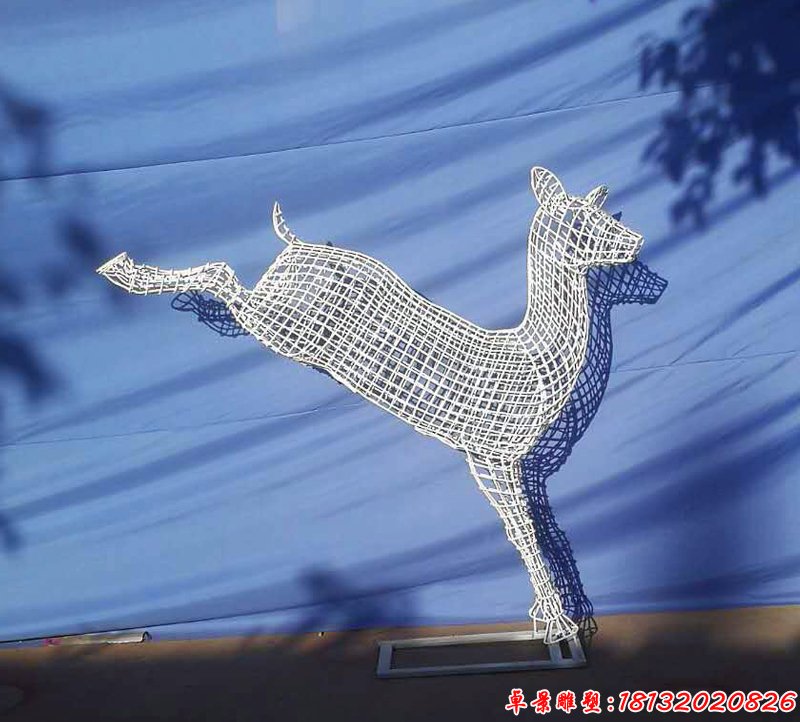 不锈钢跳跃的小鹿雕塑