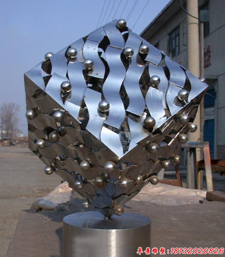 城市不锈钢正方体魔方雕塑（3）