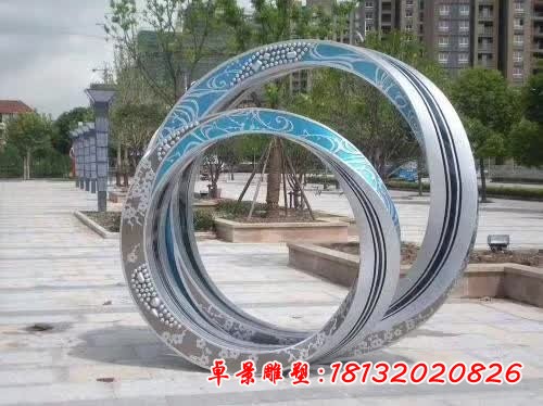 小区抽象圆环雕塑