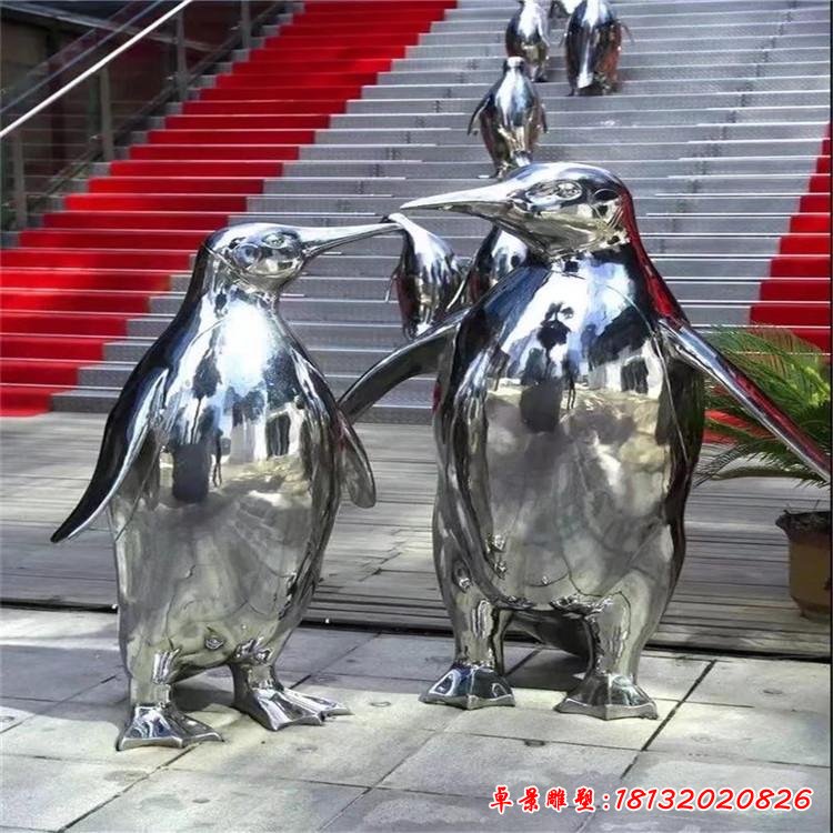 不锈钢企鹅景观雕塑