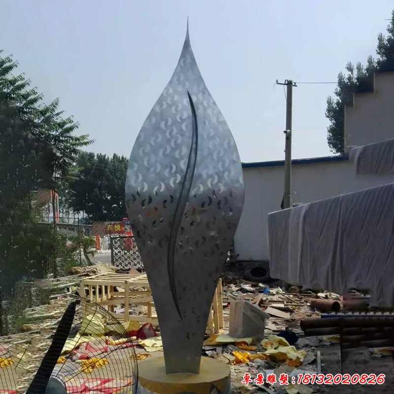 不锈钢花骨朵景观雕塑