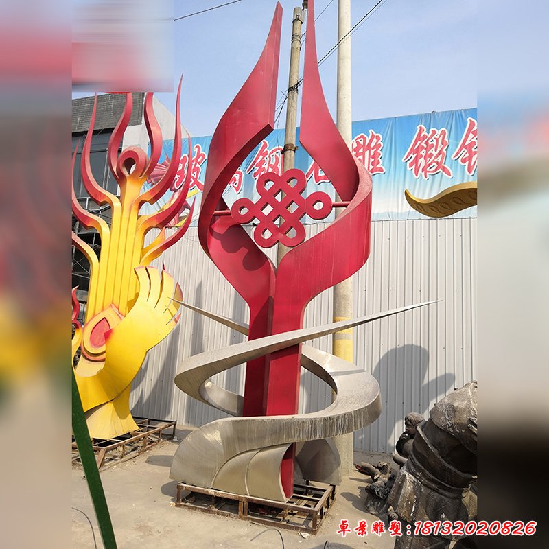 不锈钢创意中国结雕塑