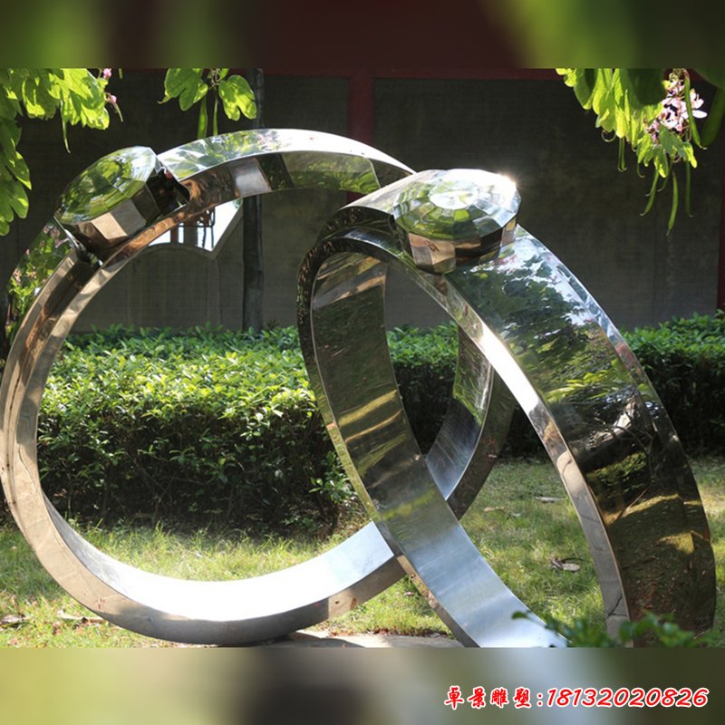 不锈钢婚戒雕塑