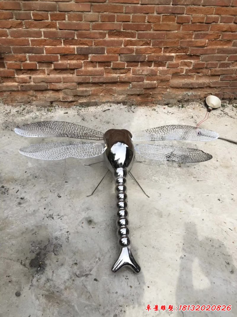 不锈钢蜻蜓景观雕塑
