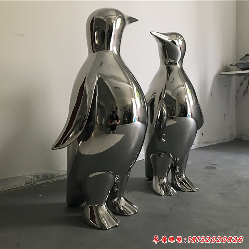 不锈钢企鹅公园雕塑