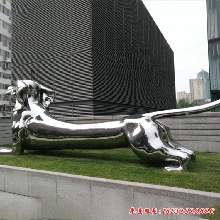 不锈钢狗动物雕塑