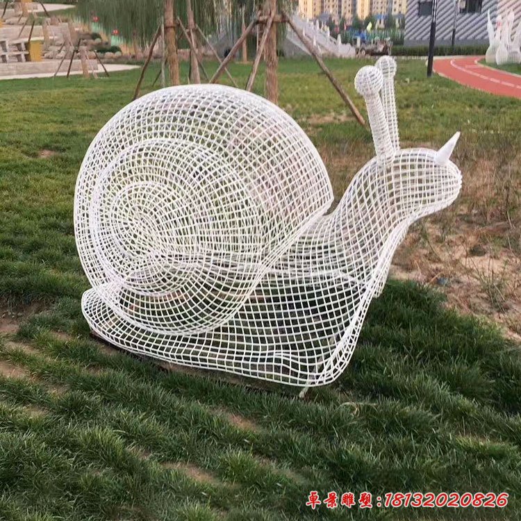 草坪不锈钢镂空蜗牛雕塑