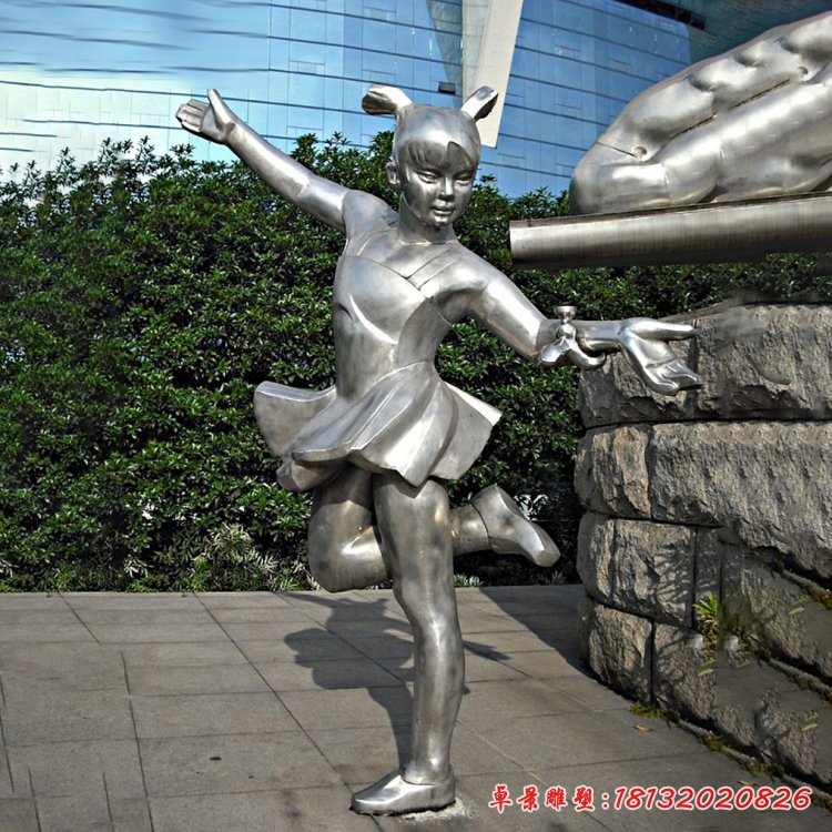 踢毽子的女孩雕塑，不锈钢人物雕塑(1)