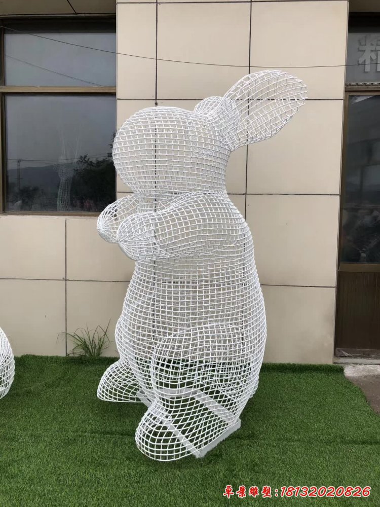 不锈钢镂空兔子雕塑 (5)