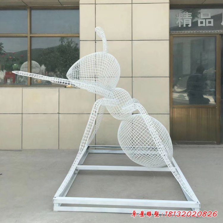 街边镂空蚂蚁不锈钢雕塑