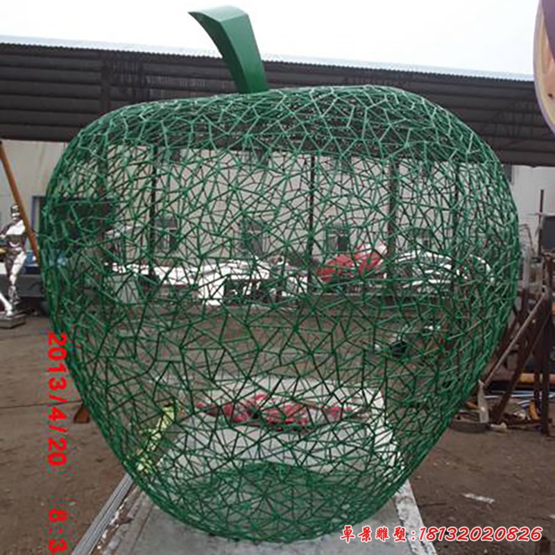 不锈钢网镂空苹果雕塑