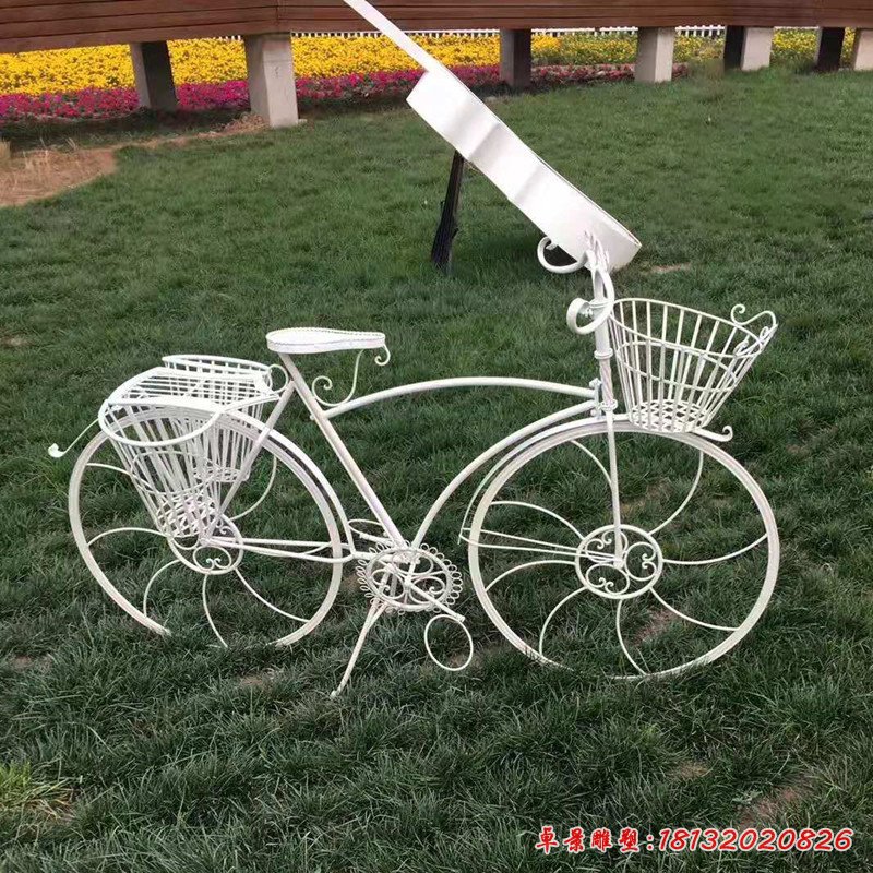 草坪不锈钢镂空自行车雕塑 (1)[1]