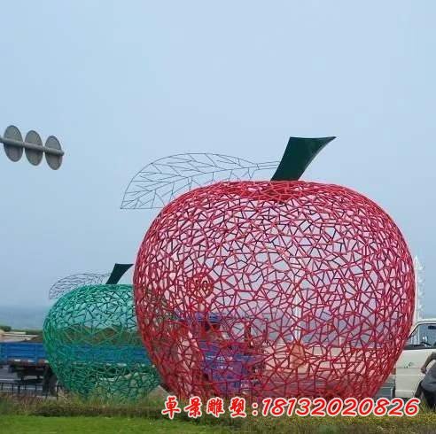 不锈钢铁艺镂空苹果雕塑