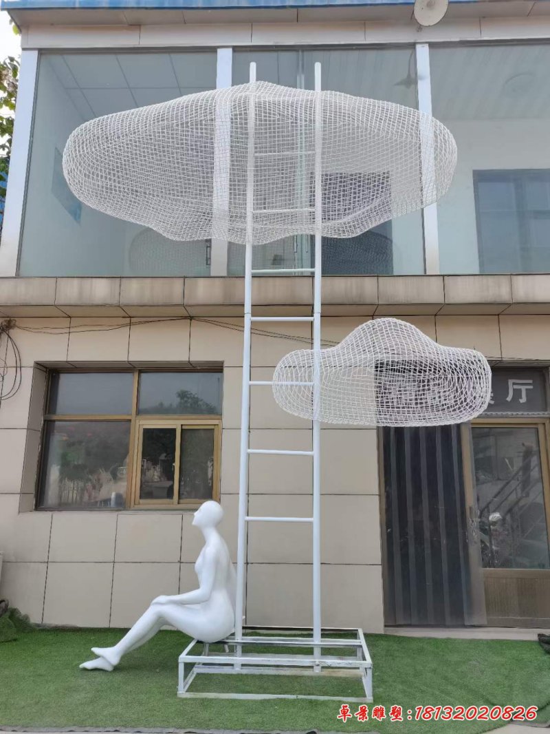 不锈钢镂空云朵人物雕塑 (1)