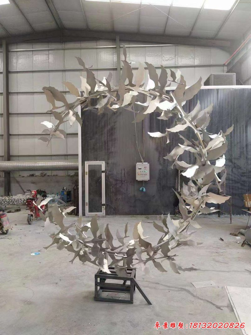 不锈钢抽象大雁月亮雕塑