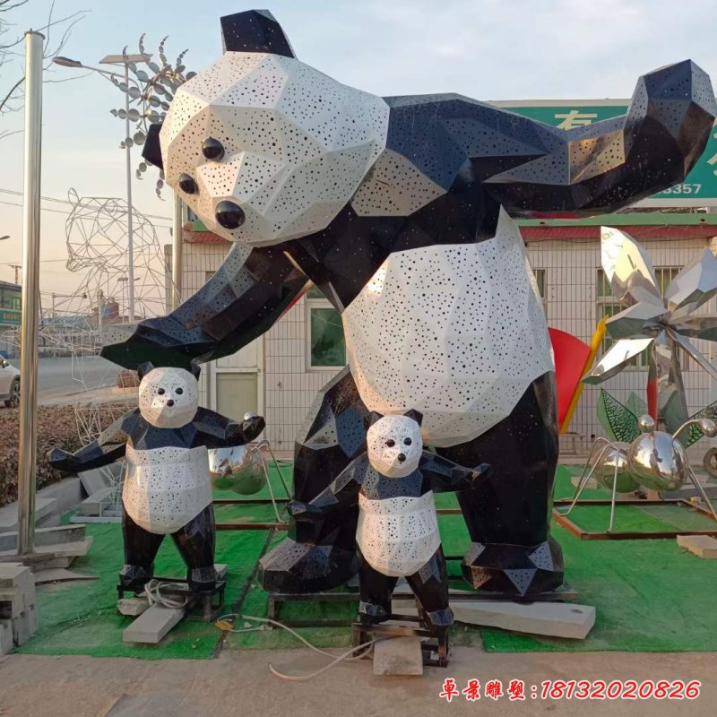 不锈钢熊猫动物雕塑