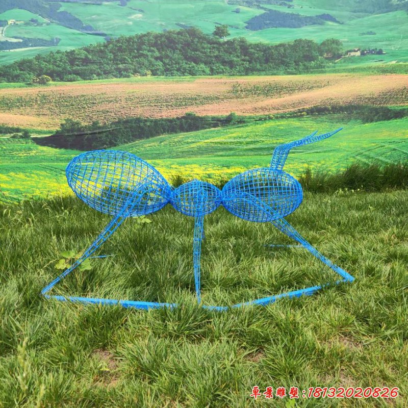 不锈钢彩色镂空蚂蚁雕塑2