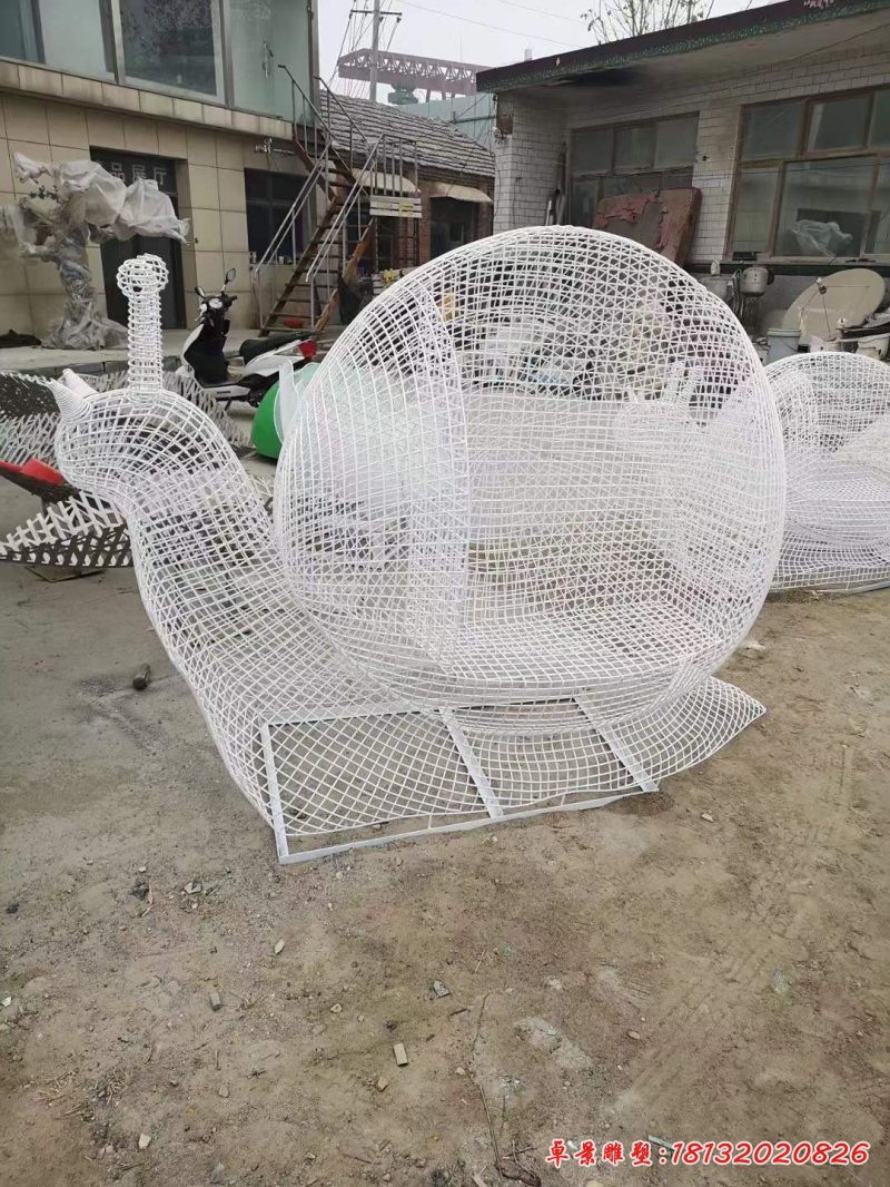 不锈钢镂空蜗牛雕塑