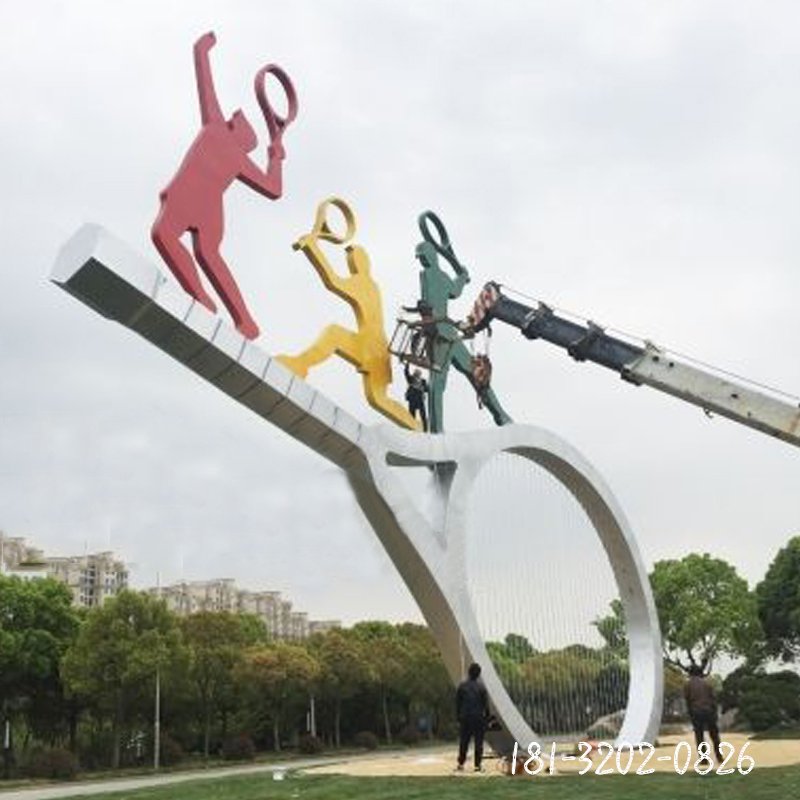 不锈钢大型羽毛球拍人物雕塑
