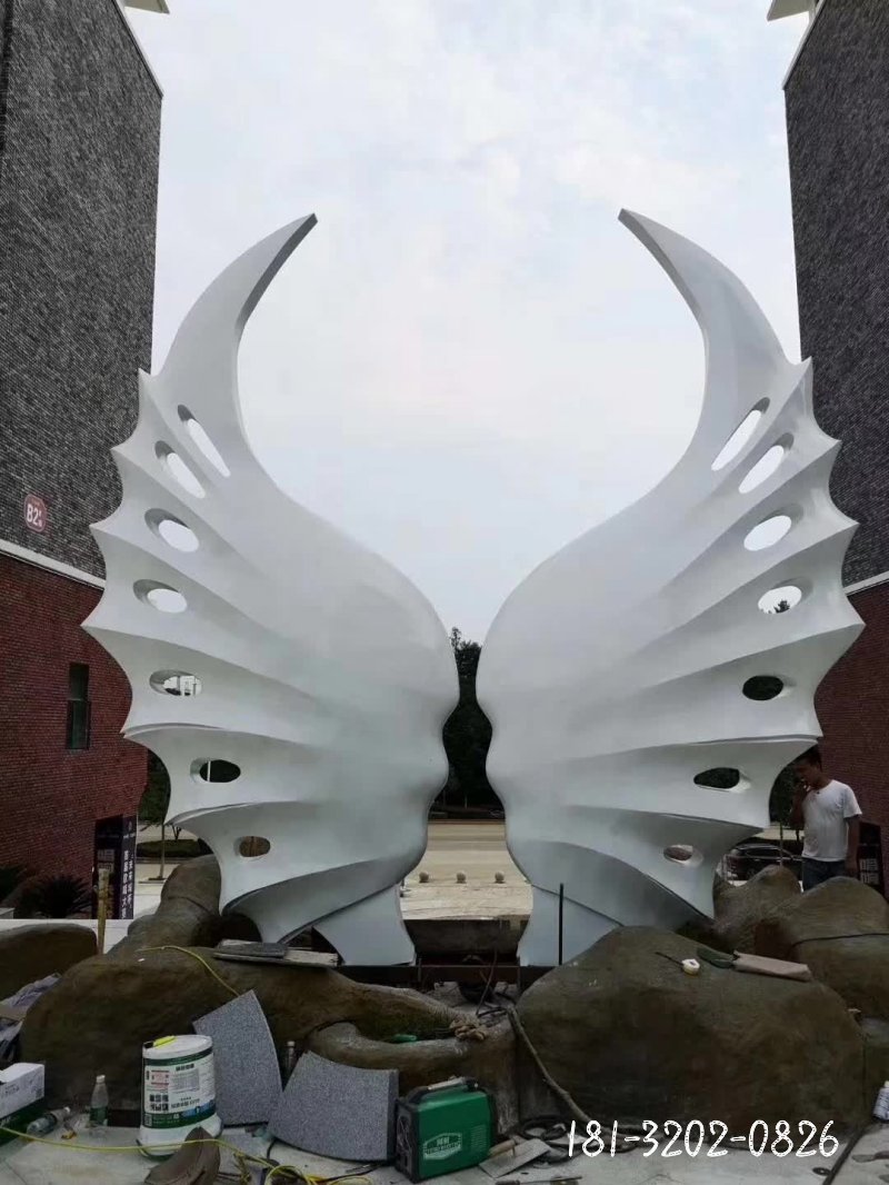 不锈钢镂空翅膀雕塑 (1)