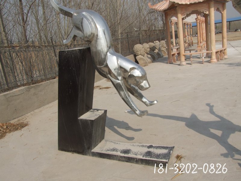 不锈钢豹子雕塑广场动物雕塑