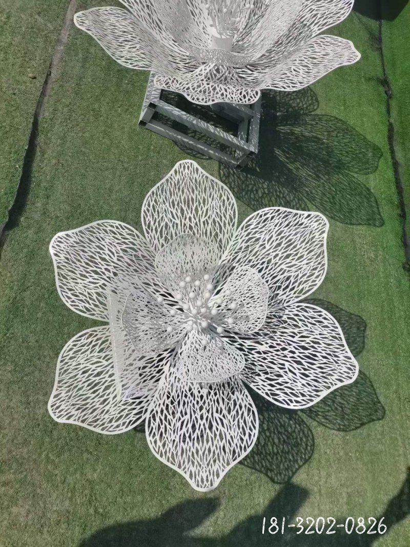 草坪花朵不锈钢雕塑 (1)