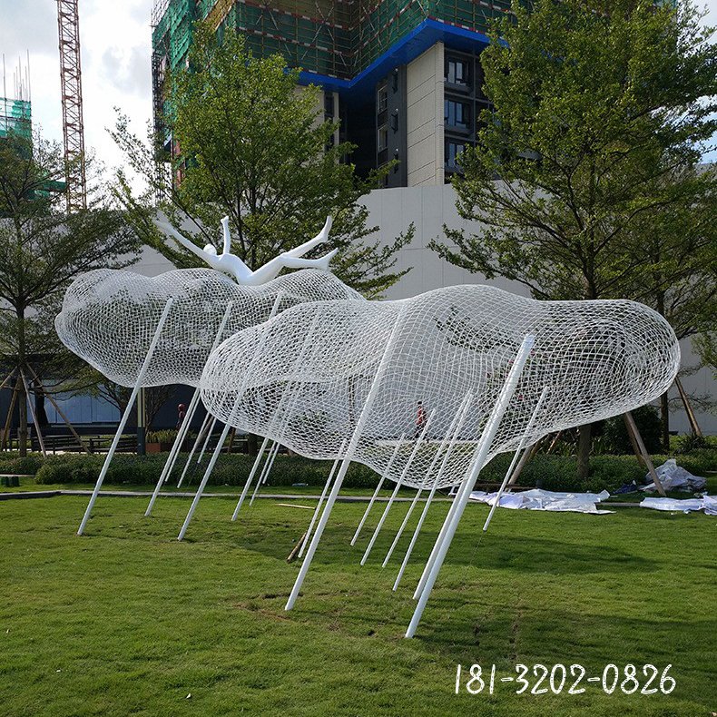 不锈钢镂空抽象白日梦想家雕塑 (1)