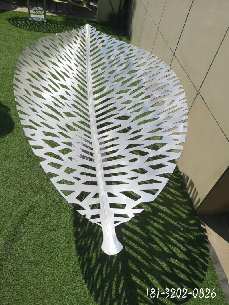 不锈钢镂空树叶雕塑 (12)