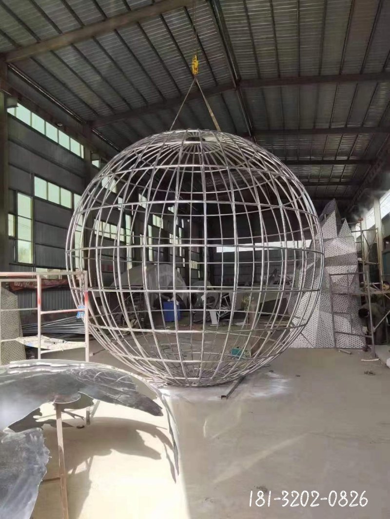 不锈钢镂空地球仪雕塑 (1)