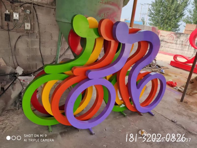 不锈钢抽象骑单车人物雕塑