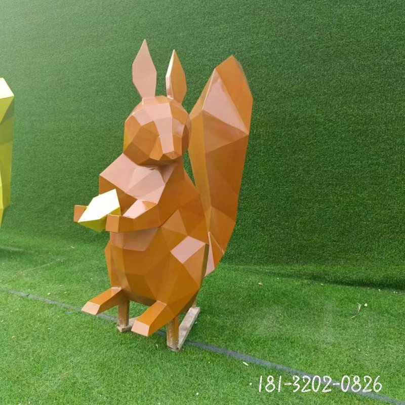 不锈钢切面兔子雕塑